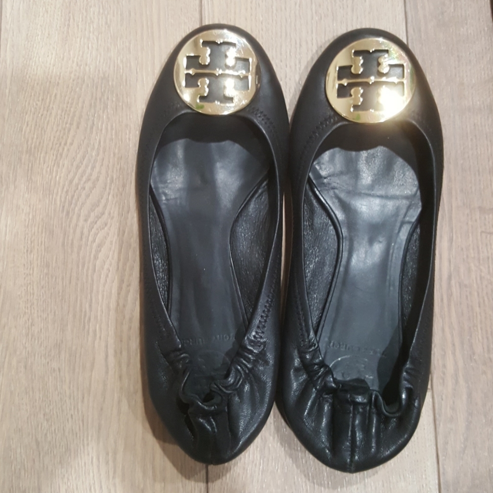 Tory Burch Reva leather flats. Black. 8.5
